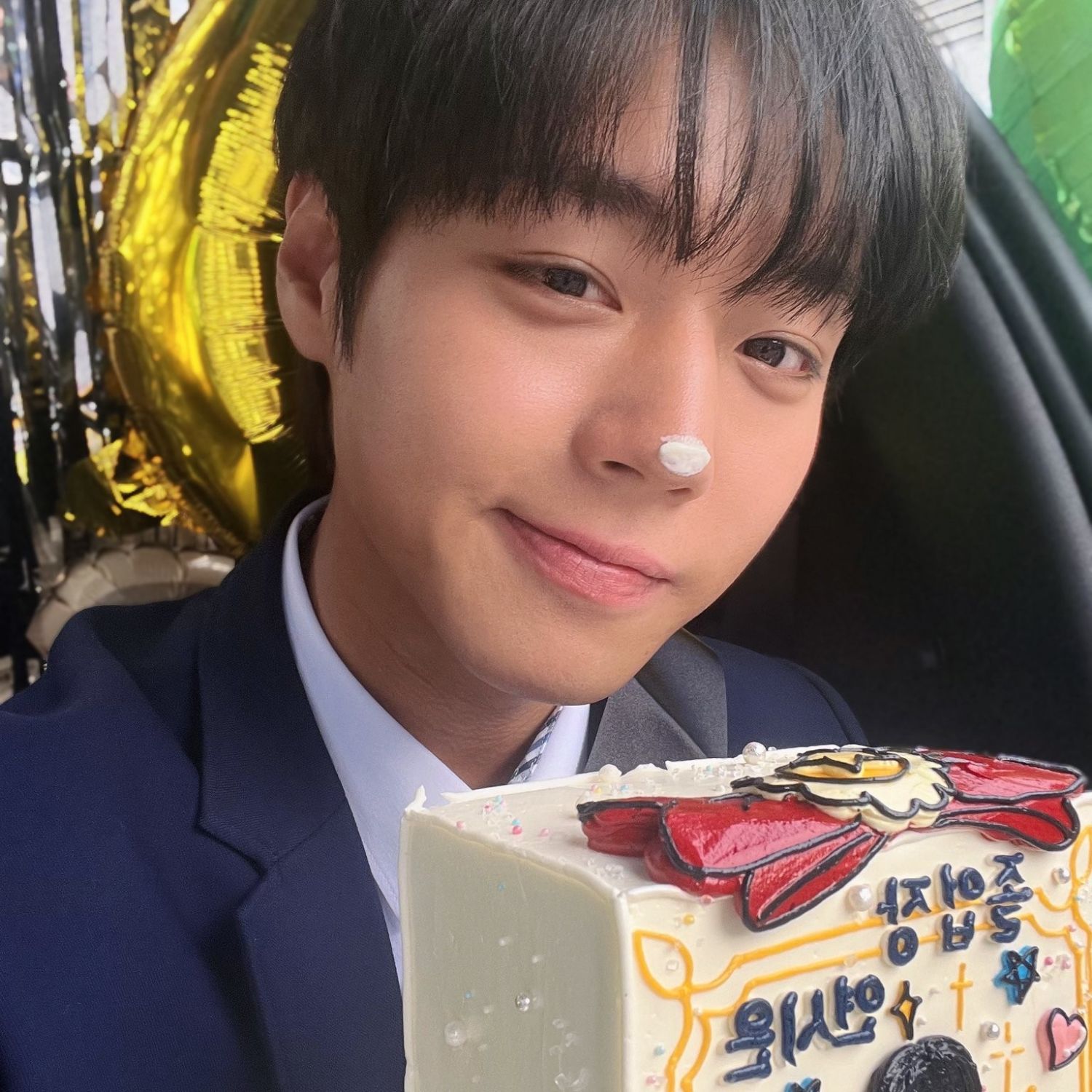 Momen yang diabadikan oleh penggemar Park Jihoon
