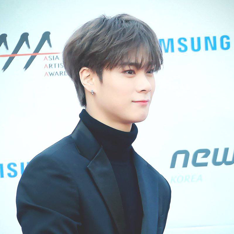 A moment captured by Moonbin (ASTRO)'s fan