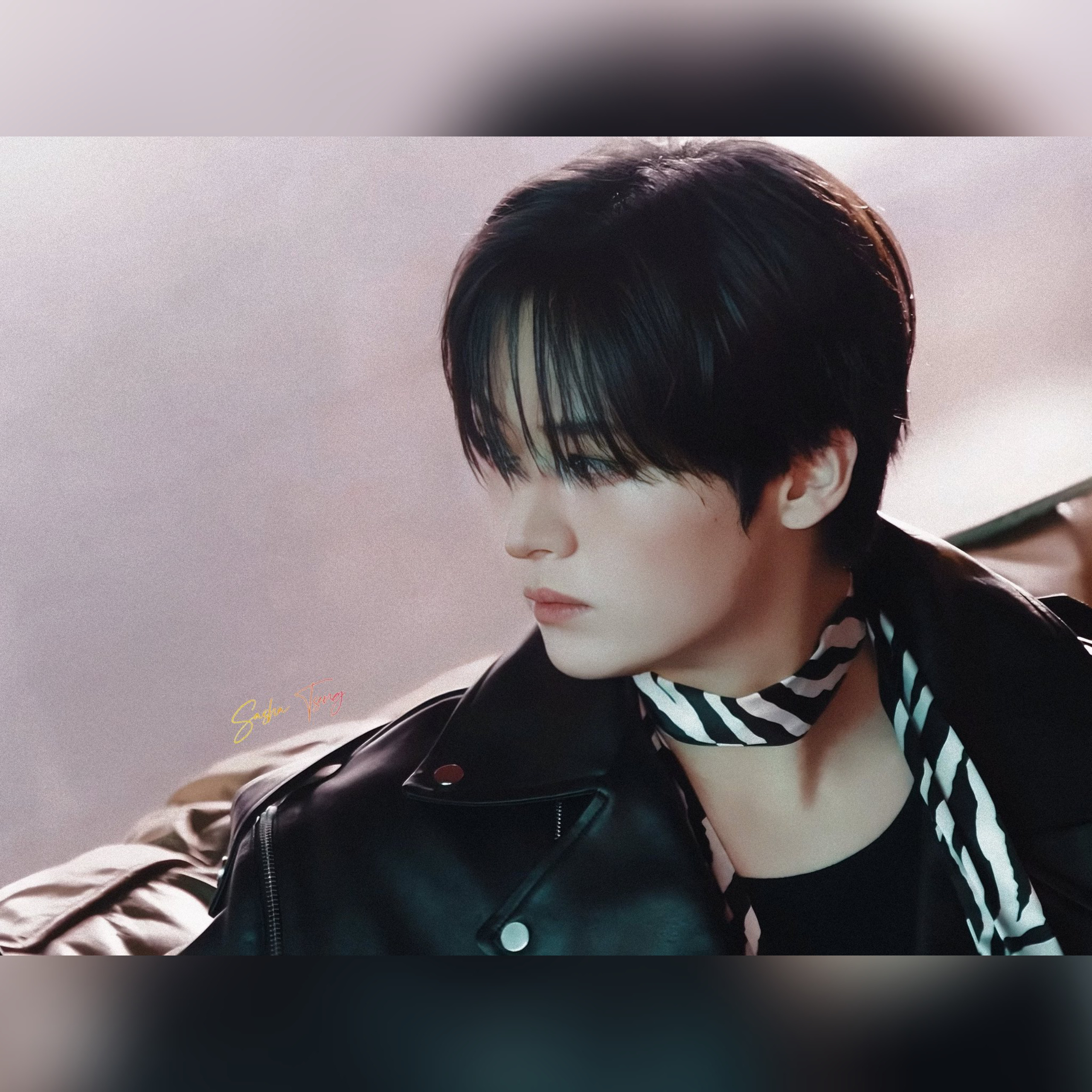 Behind-the-scenes cut of Lee Know (Stray Kids)
