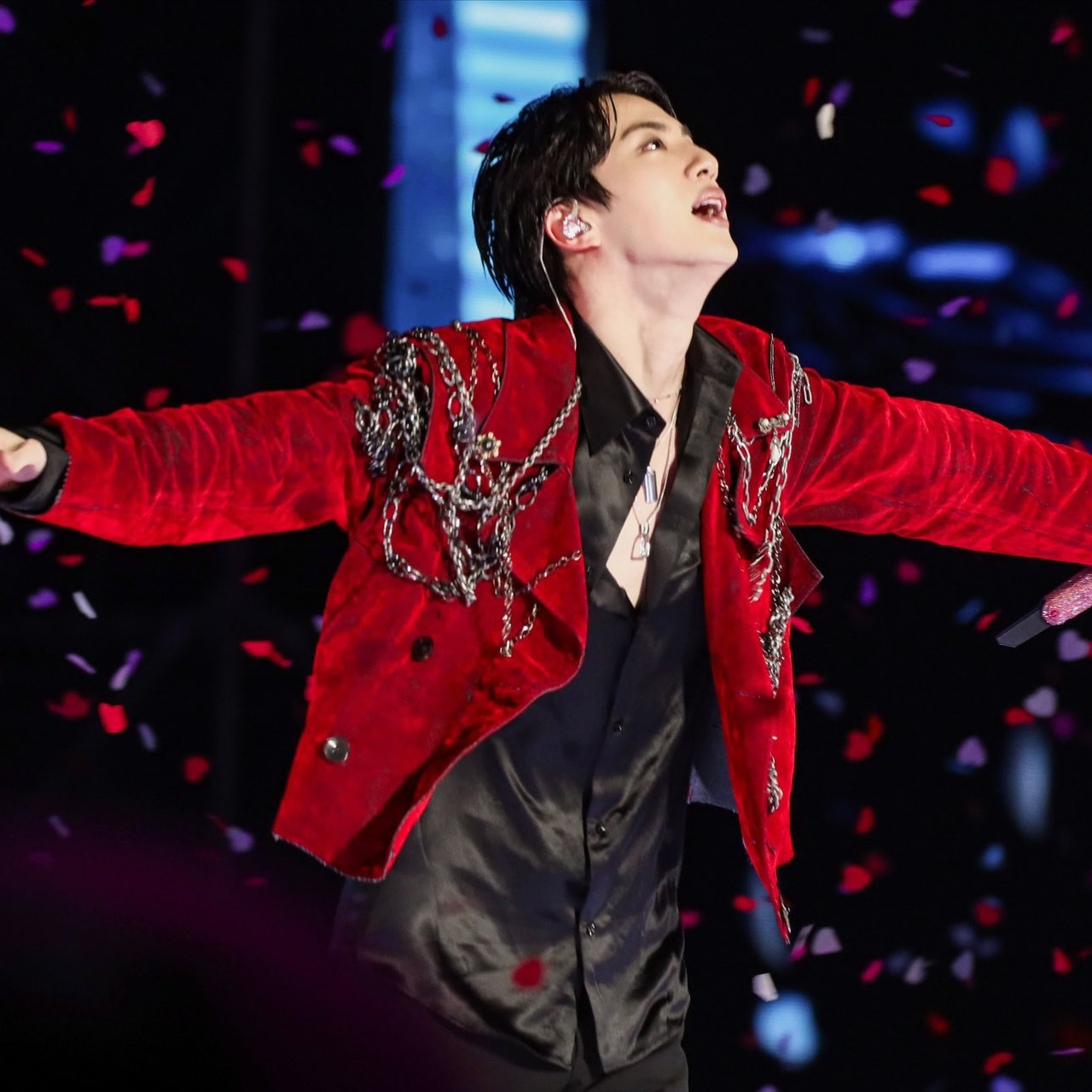 Behind-the-scenes cut of Jin (BTS)