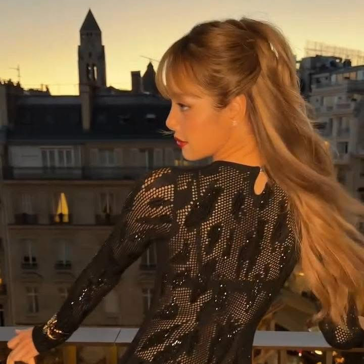 Foto terbaru Lisa (BLACKPINK)