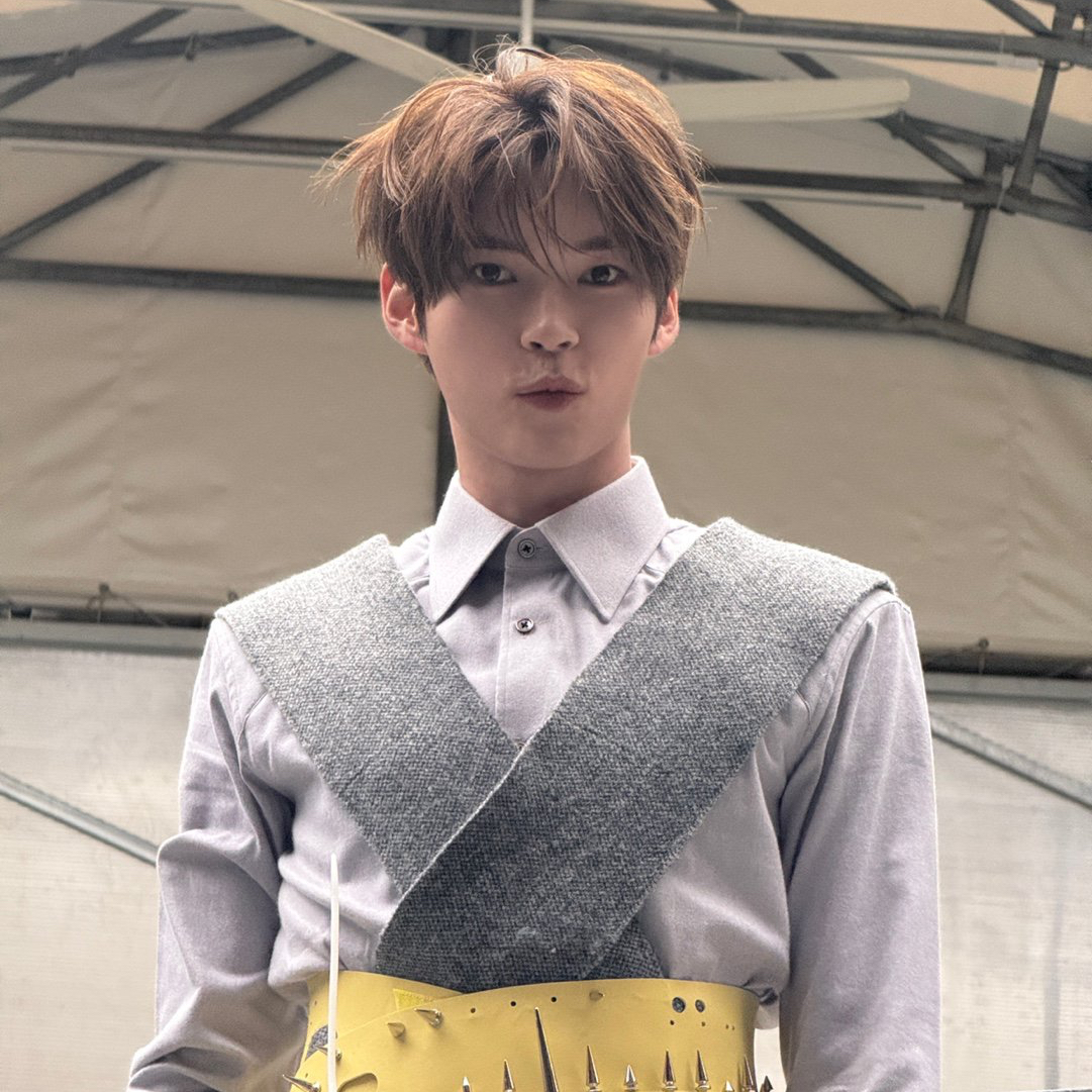 A moment captured by Sung Hanbin (ZEROBASEONE)'s fan
