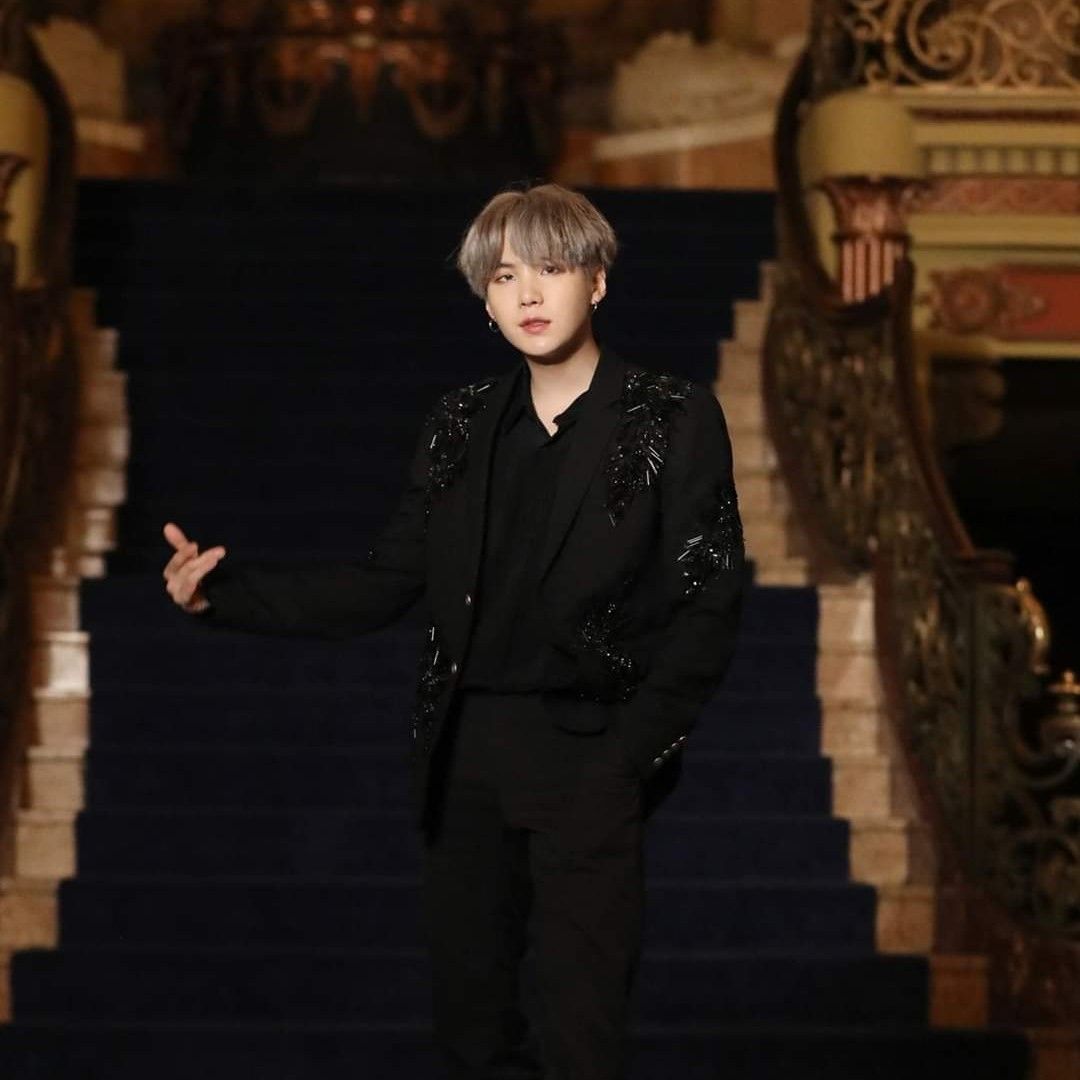 Momen yang diabadikan oleh penggemar SUGA (BTS)