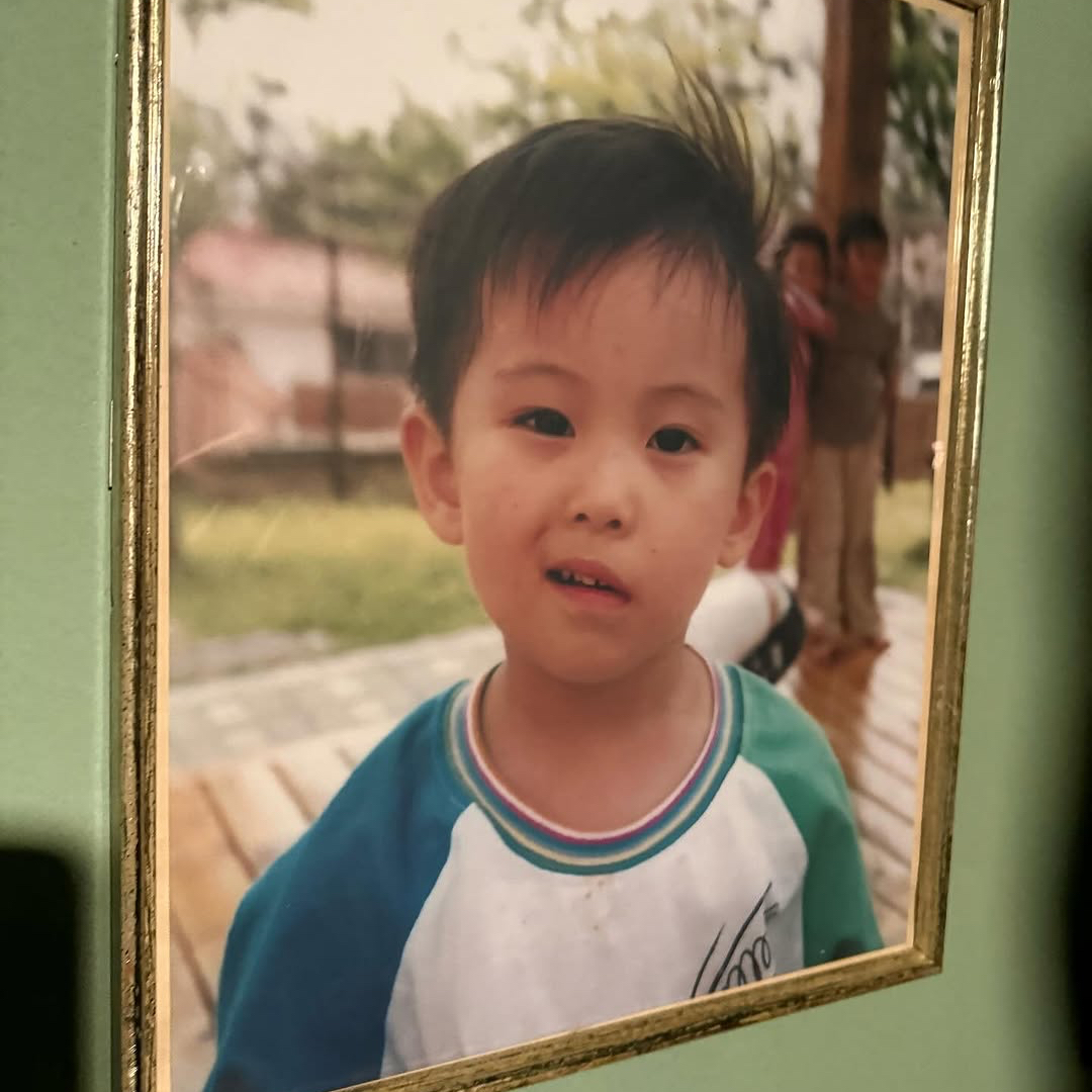 Behind-the-scenes cut of Mark (NCT 127, NCT DREAM)