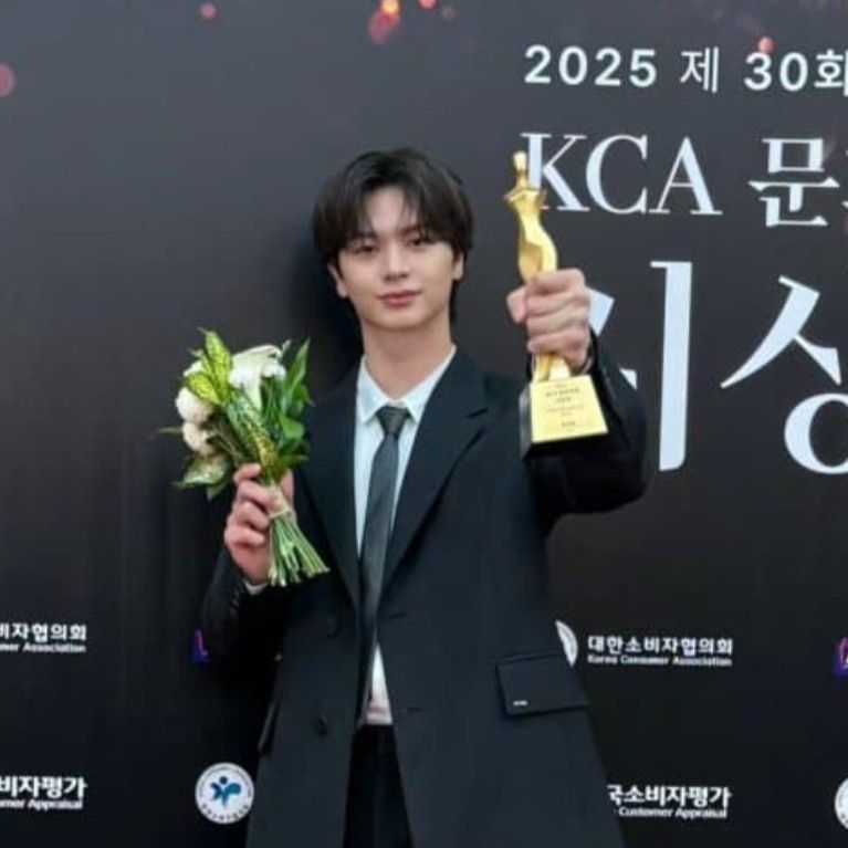 Recent activity shot of Yook Sungjae (BTOB)