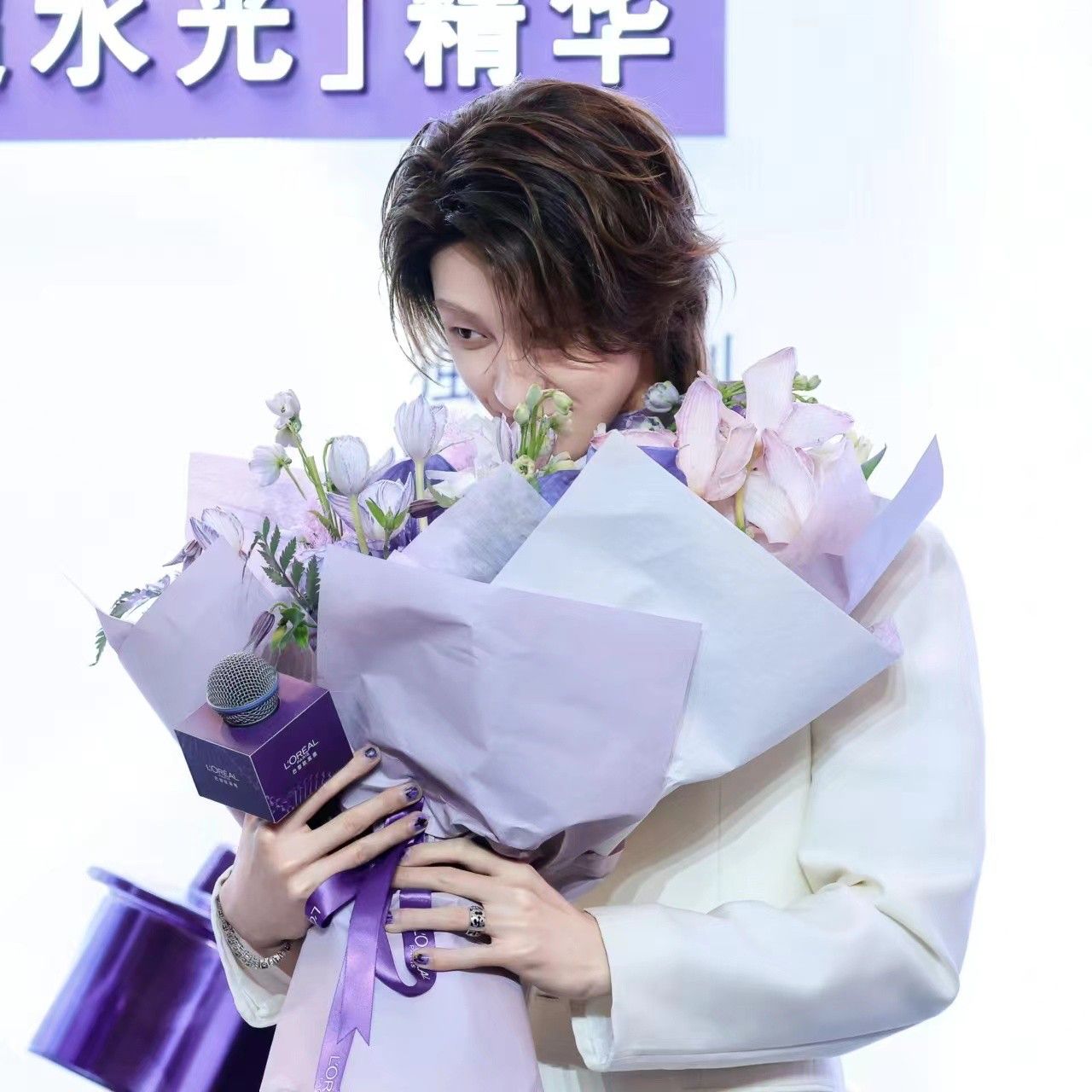 Behind-the-scenes cut of The 8 (SEVENTEEN)