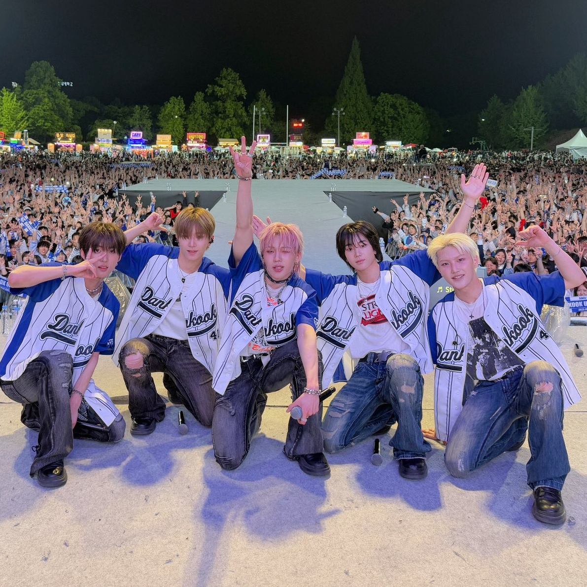 A moment captured by Junhyeok (TNX)'s fan
