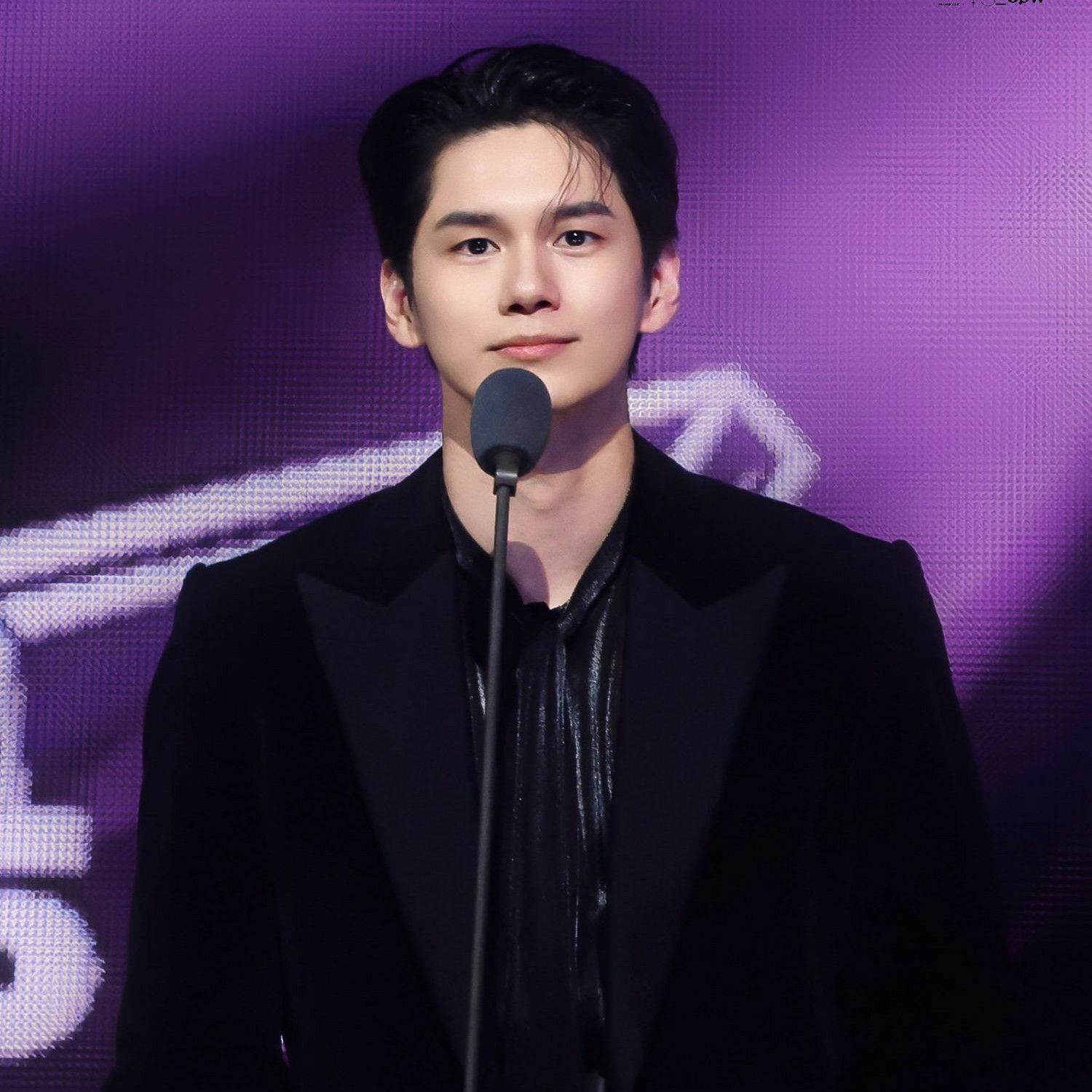 邕聖祐粉絲拍下的瞬間