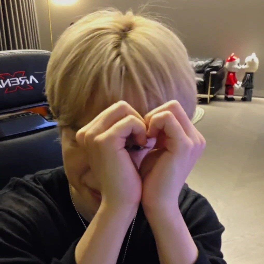 Momen yang diabadikan oleh penggemar Jimin (BTS)