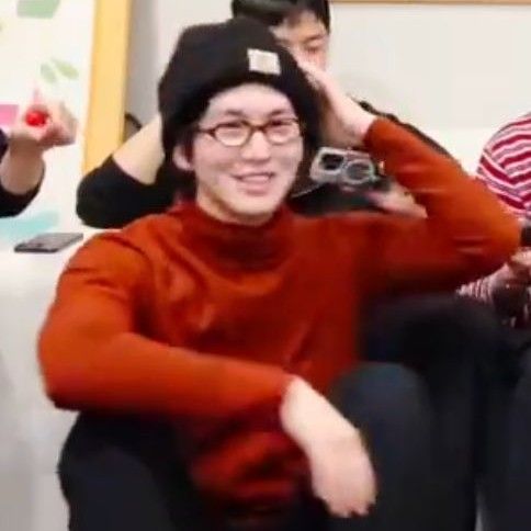 Recent activity shot of Shinwon (PENTAGON)