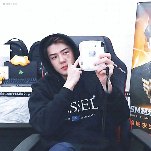 세훈 (EXO)의 최신 사진