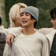 Latest photo of Jungwon (ENHYPEN)