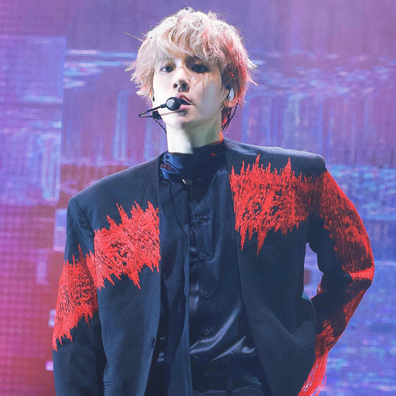 A moment captured by Baekhyun (EXO)'s fan