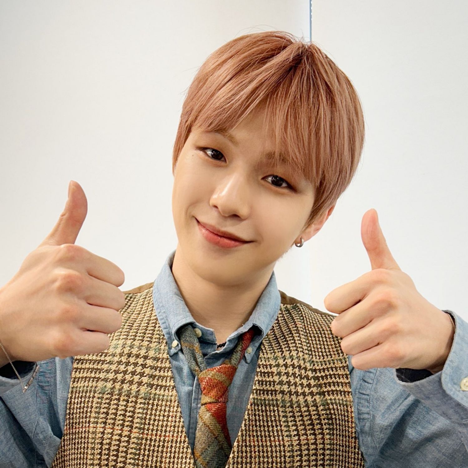 강다니엘 최근 활동샷