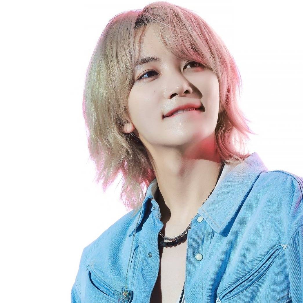 A moment captured by Jeonghan (SEVENTEEN)'s fan