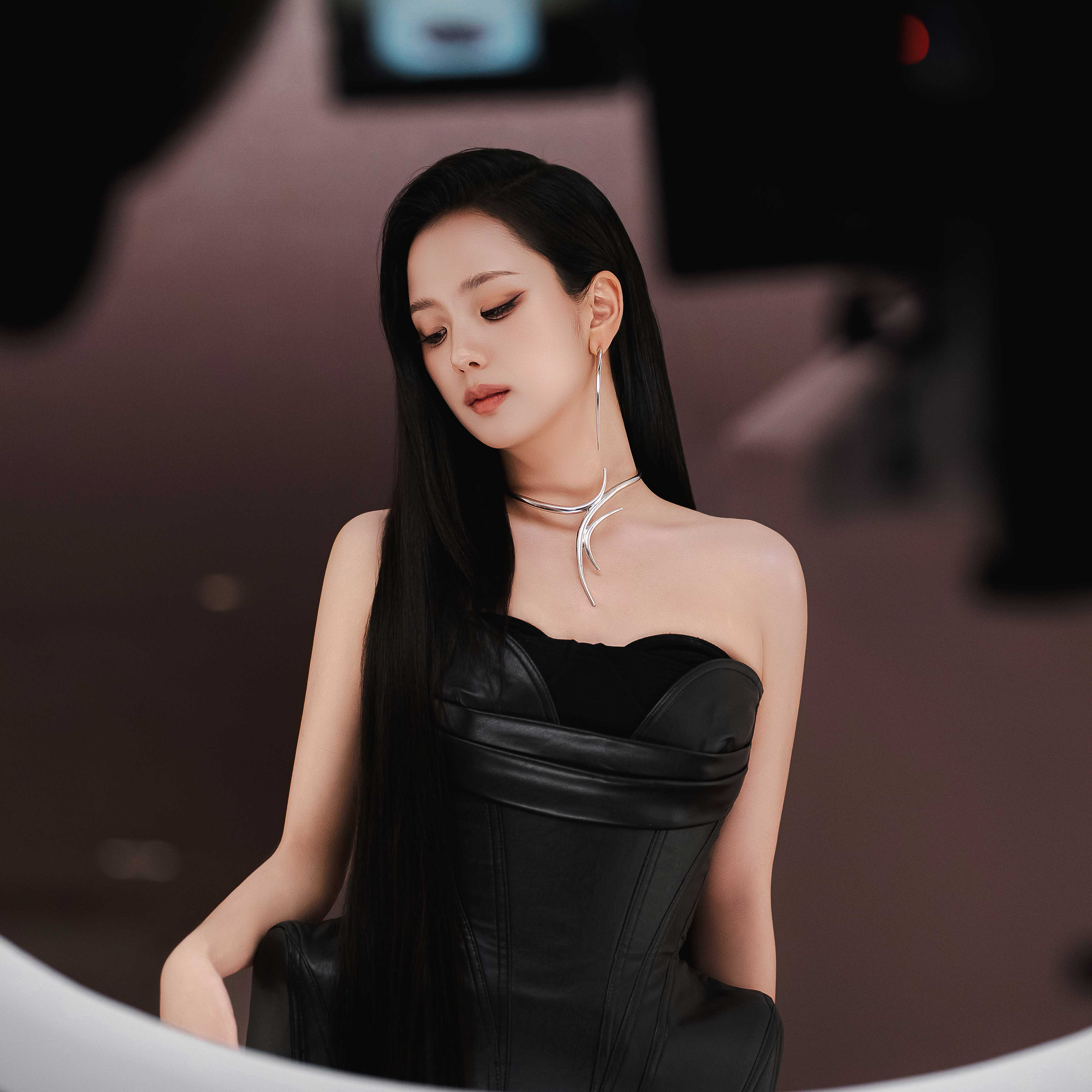 智秀 (BLACKPINK)的最新照片