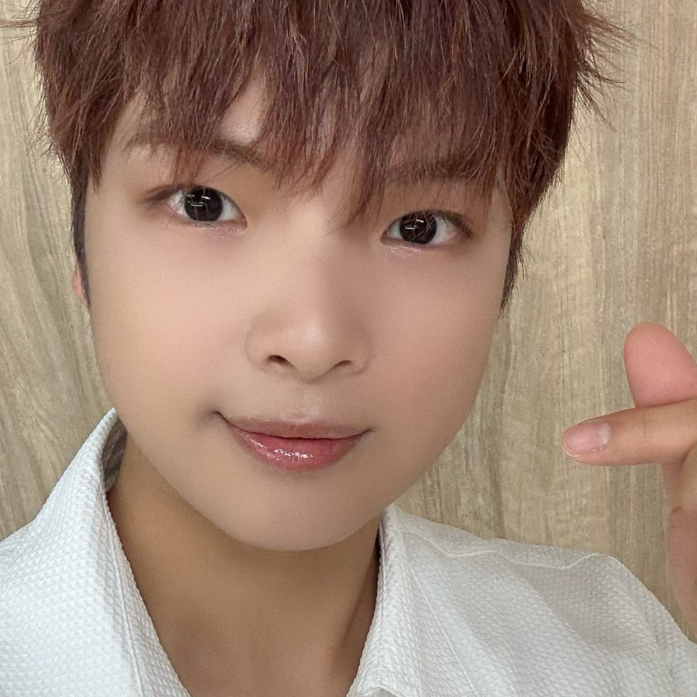 Latest photo of Choi JunSeong (GHOST9)