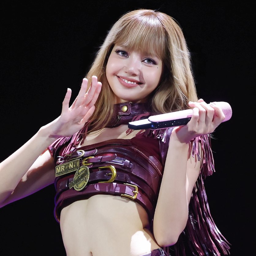 Momen yang diabadikan oleh penggemar Lisa (BLACKPINK)
