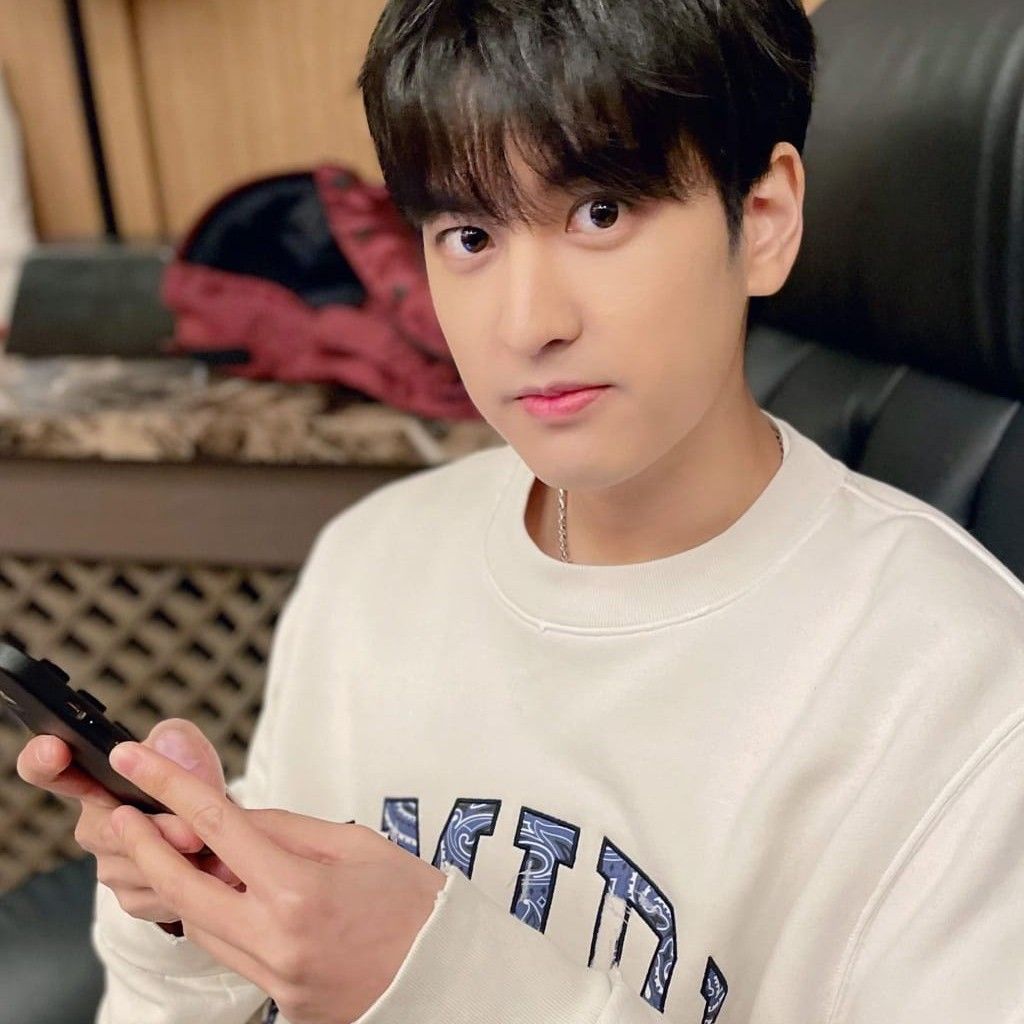 Latest photo of CHAN (iKON)