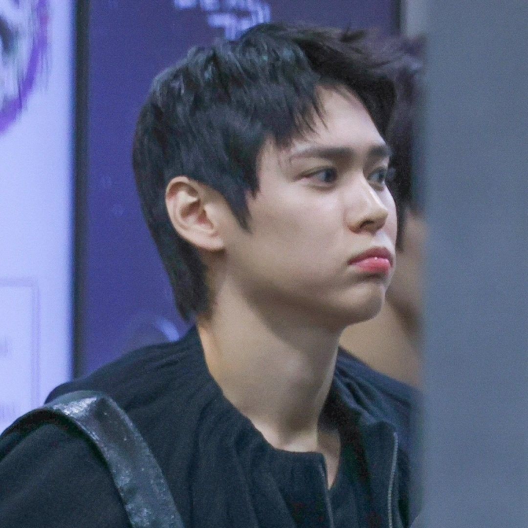 Momen yang diabadikan oleh penggemar Eunseok (RIIZE)