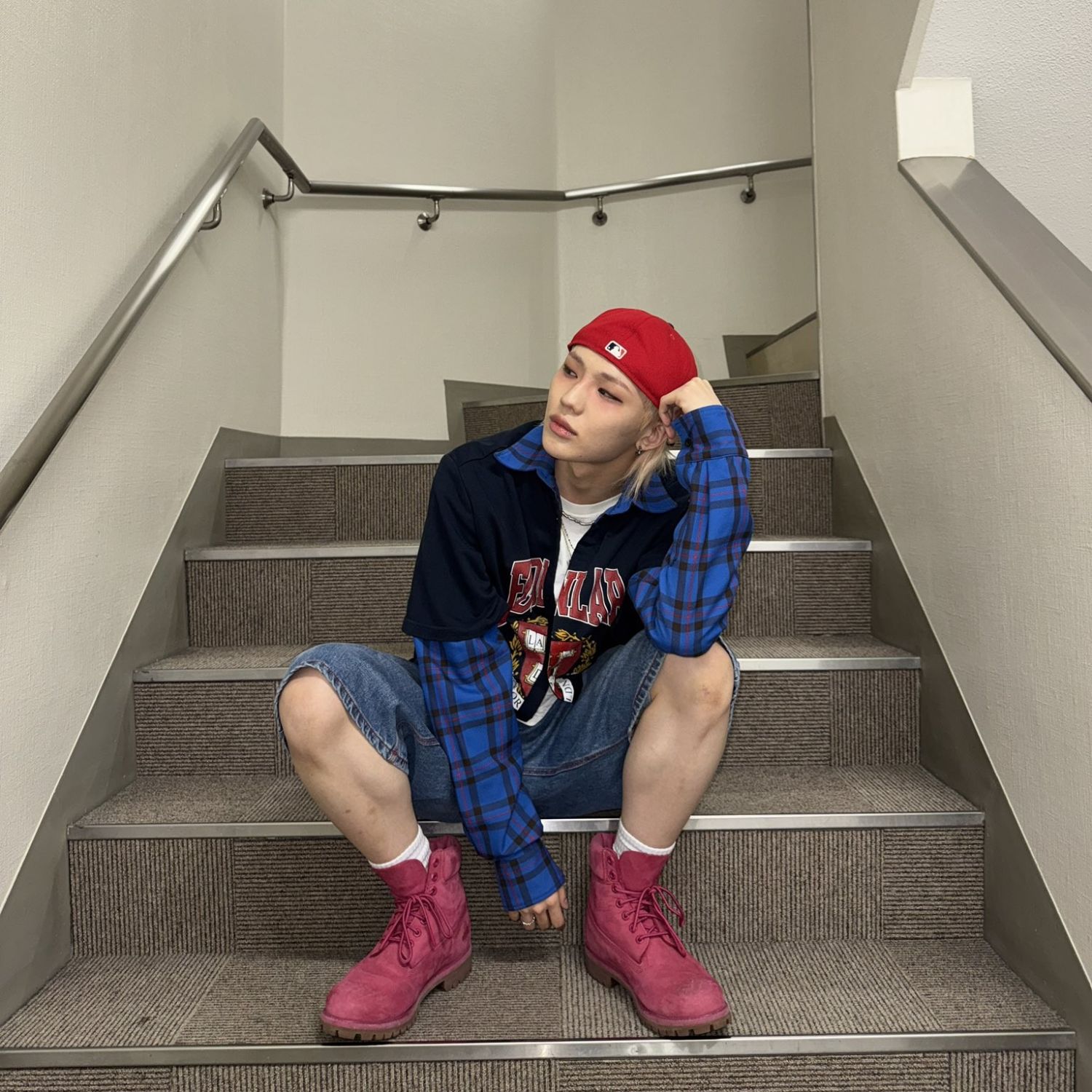 Behind-the-scenes cut of Junhyeok (TNX)