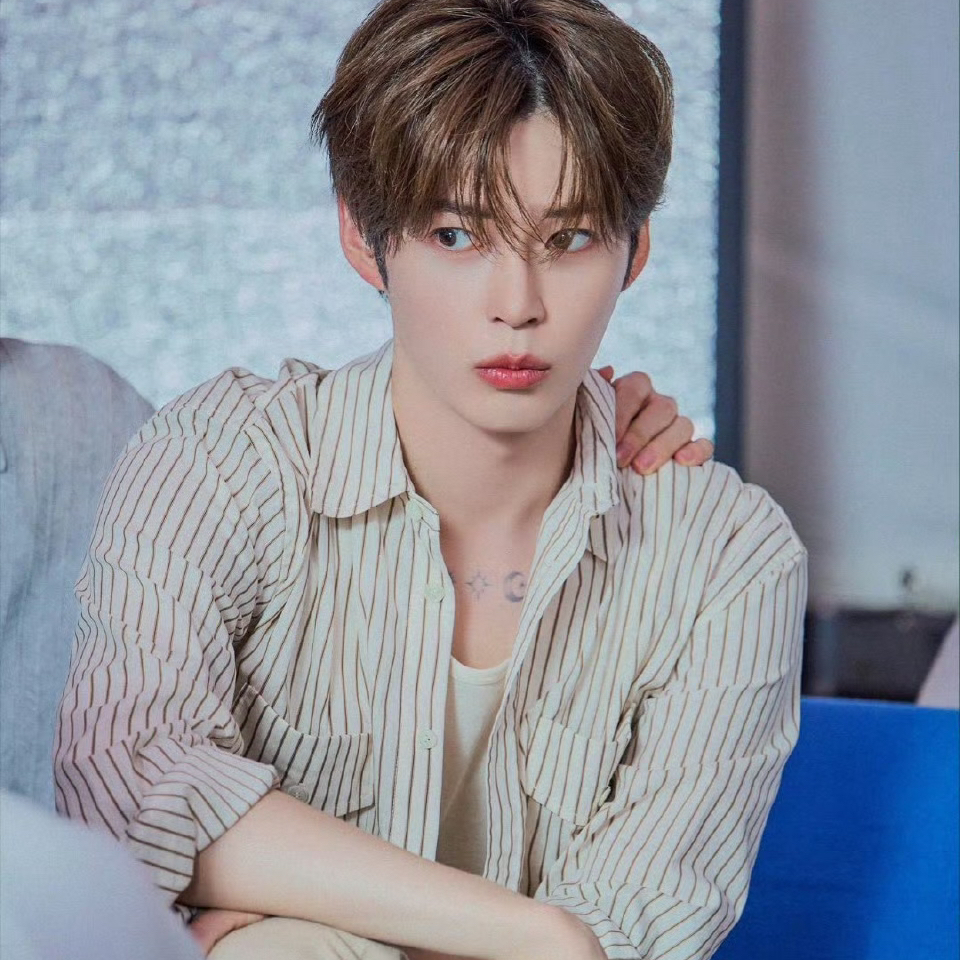 성한빈 (제로베이스원) 최근 활동샷