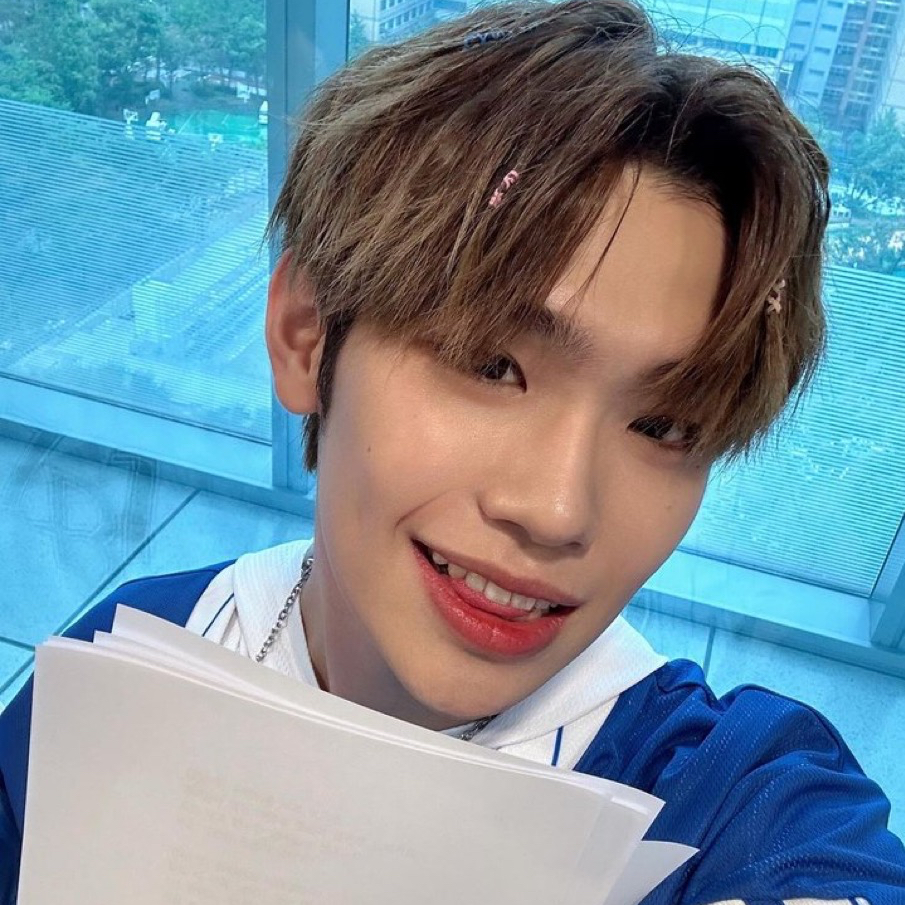 Latest photo of Kim Taerae (ZEROBASEONE)