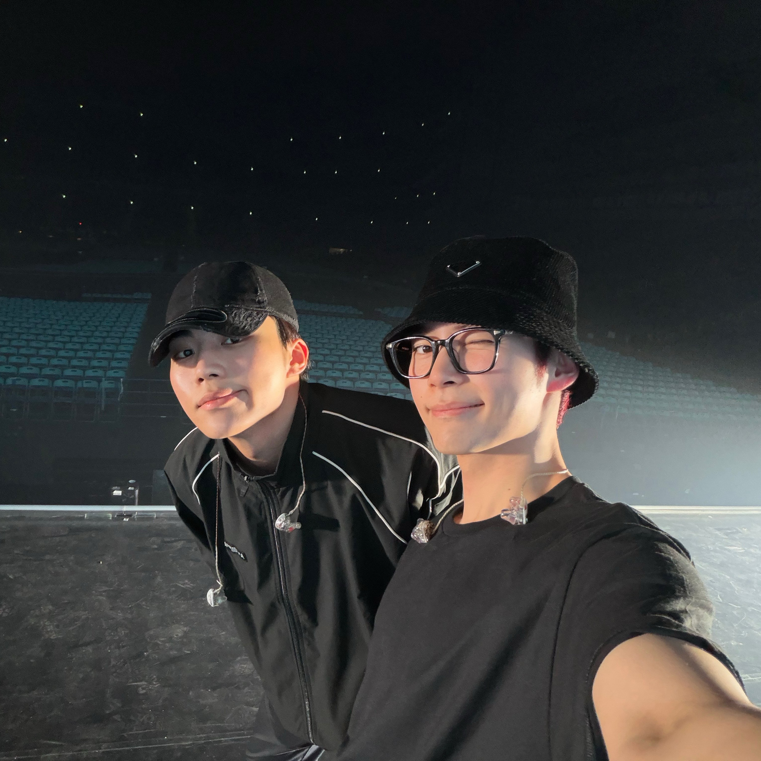 A moment captured by Park Gunwook (ZEROBASEONE)'s fan