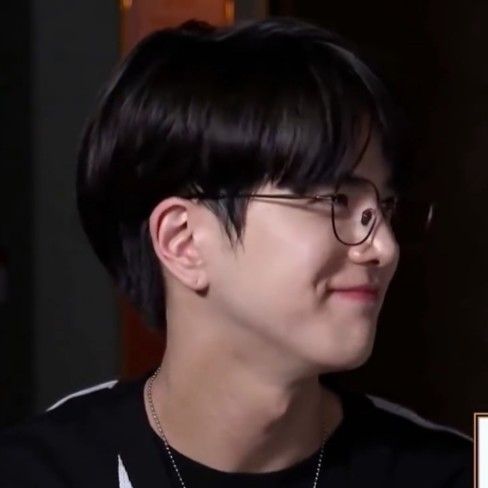 Behind-the-scenes cut of Younghoon (THE BOYZ)