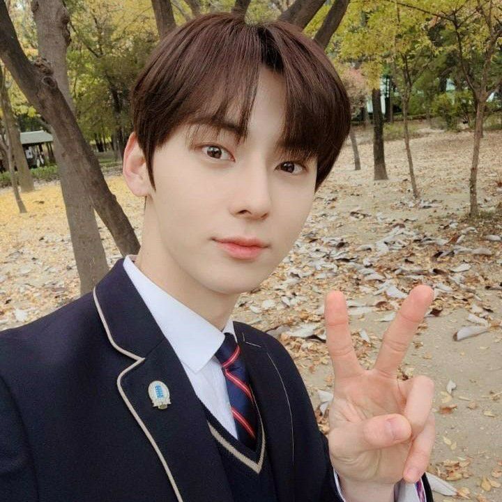 Latest photo of Hwang Minhyun