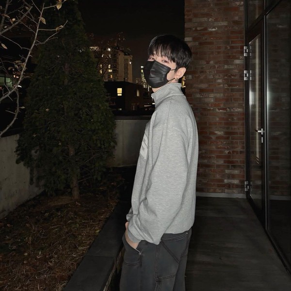 Popular profile image of Mun Junghyun (EVNNE) selected by votes