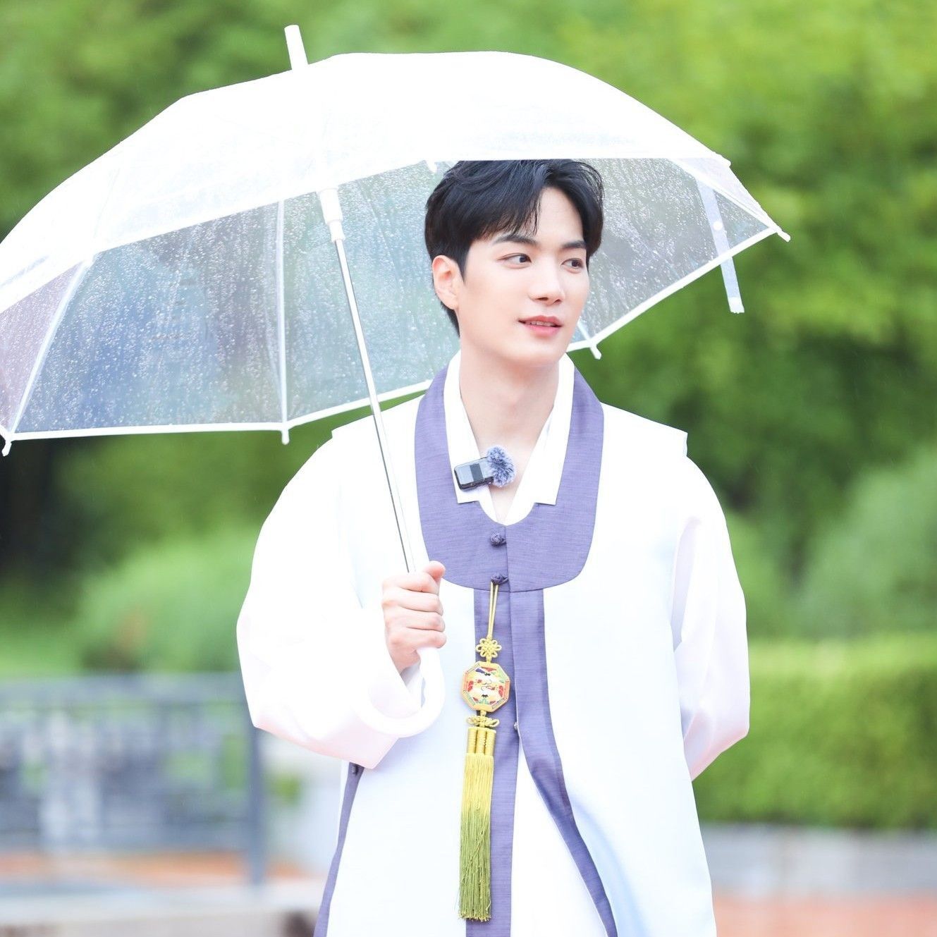 Behind-the-scenes cut of Kim Jonghyeon