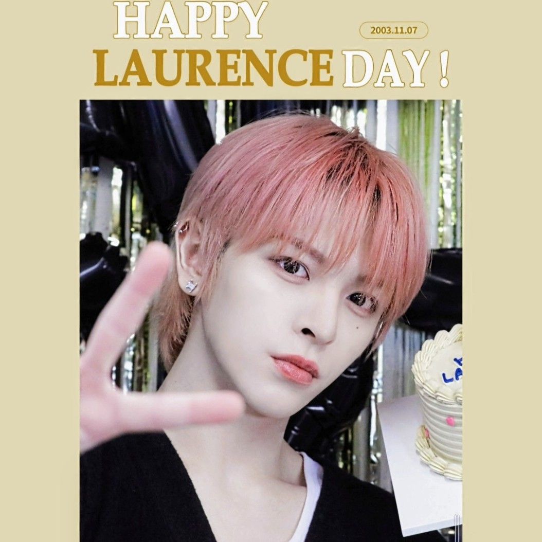 A moment captured by Laurence (n.SSign)'s fan