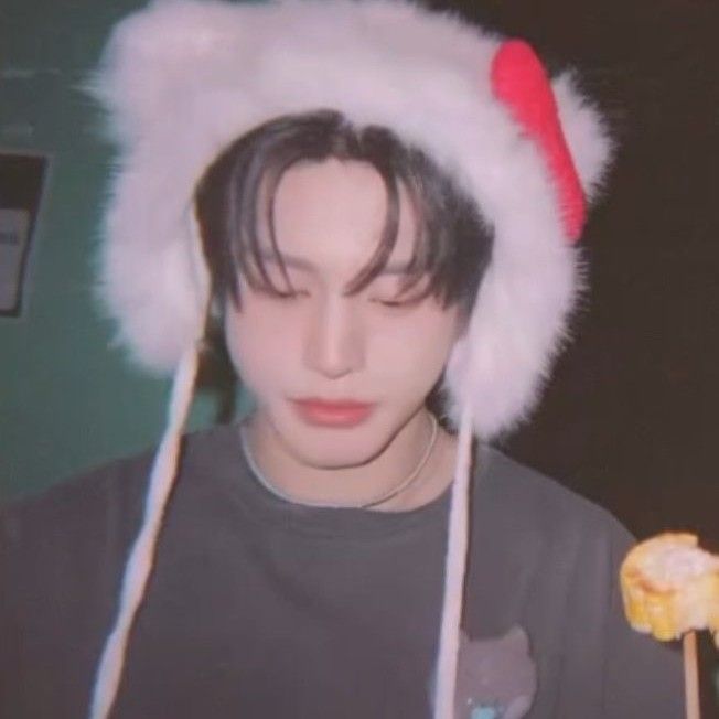 A moment captured by Kim Jiwoong (ZEROBASEONE)'s fan