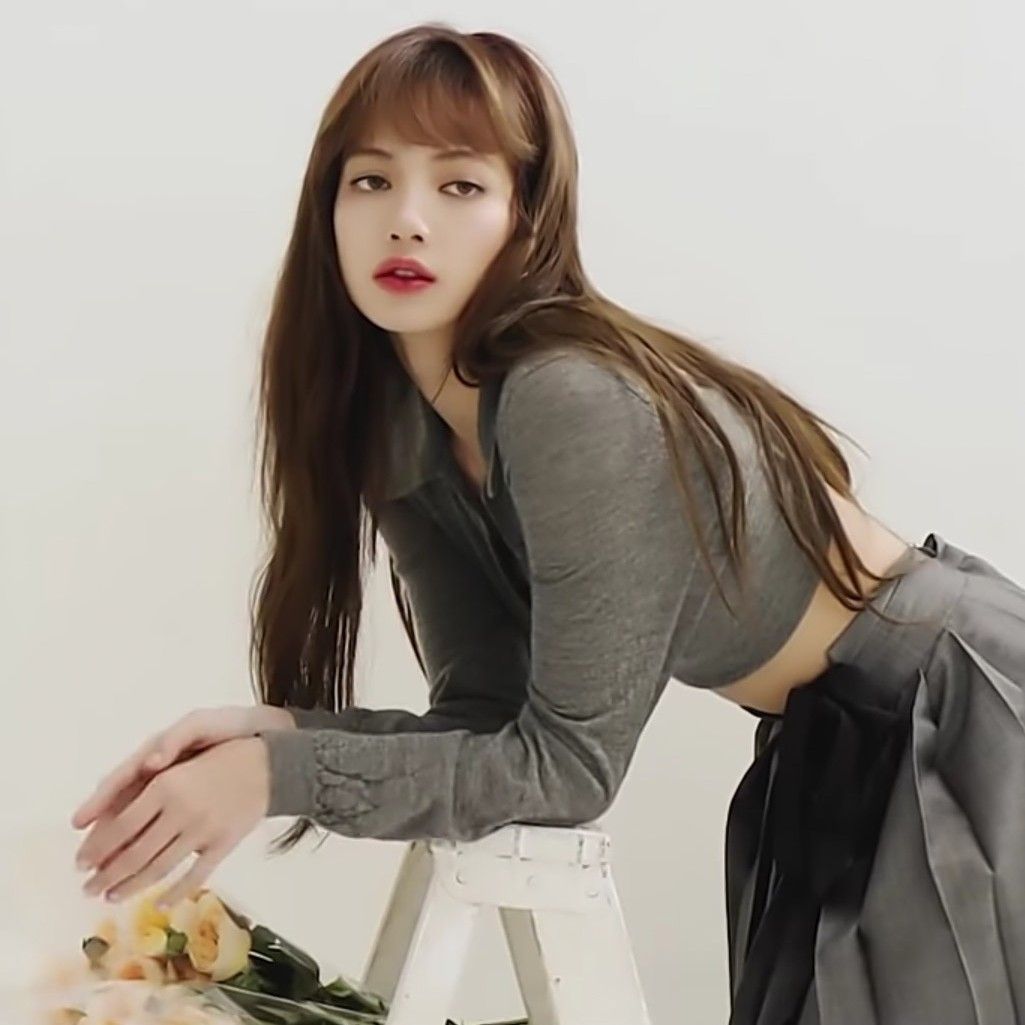 Latest photo of Lisa (BLACKPINK)