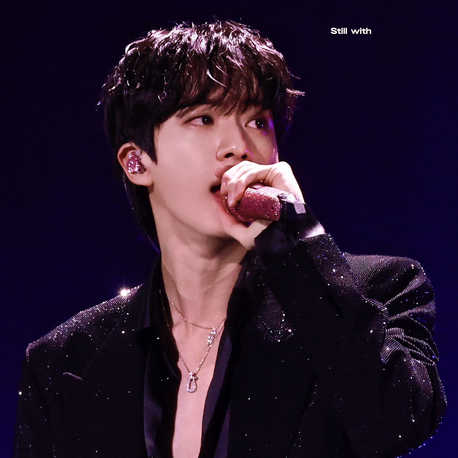 Momen yang diabadikan oleh penggemar Jin (BTS)