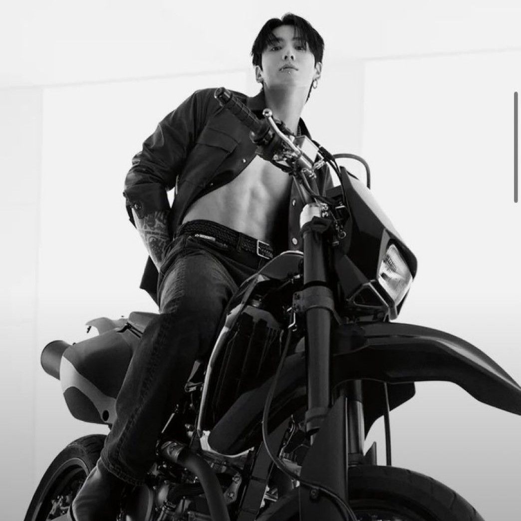 Latest photo of Jungkook (BTS)