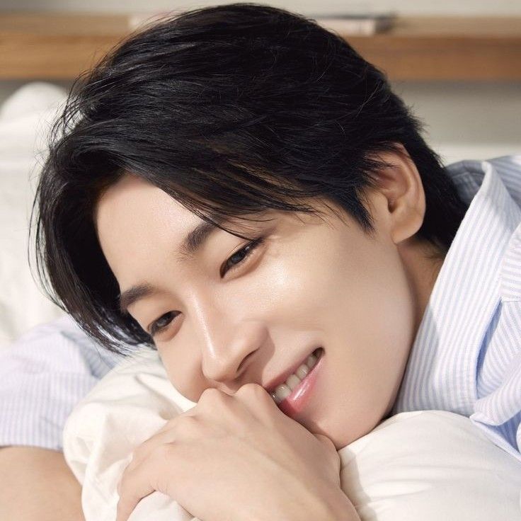 Recent activity shot of Wonwoo (SEVENTEEN)