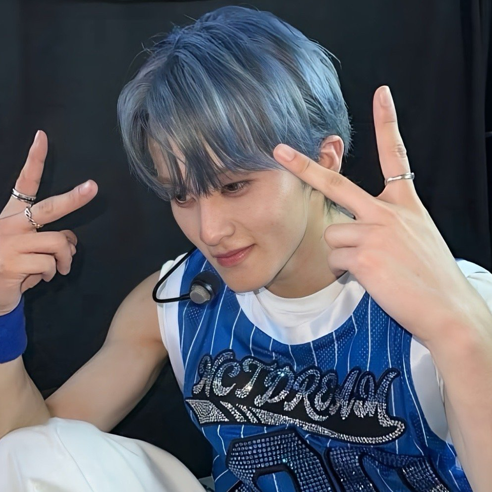 マーク (NCT 127, NCT DREAM)の舞台裏ショット