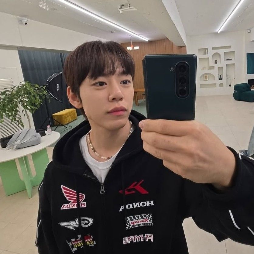 Behind-the-scenes cut of Daehyun (B.A.P)