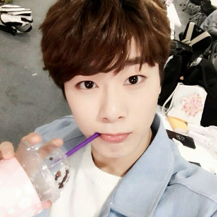A moment captured by Moonbin (ASTRO)'s fan