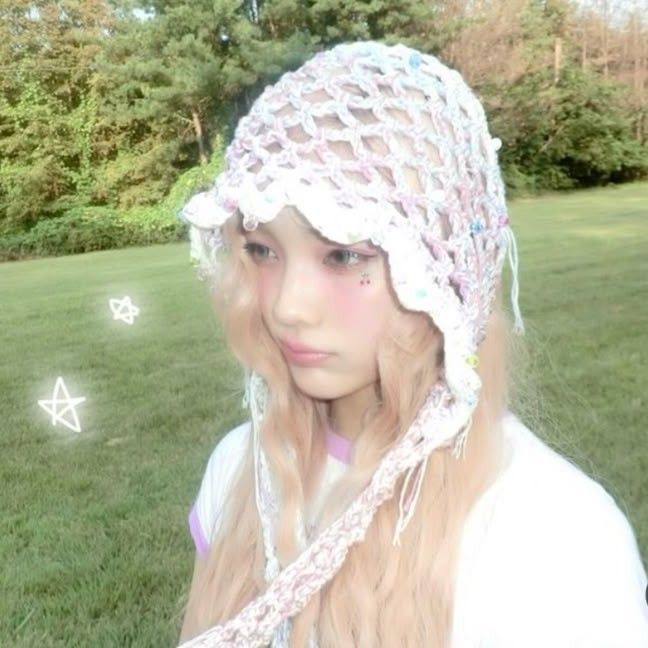 Latest photo of ILLIT