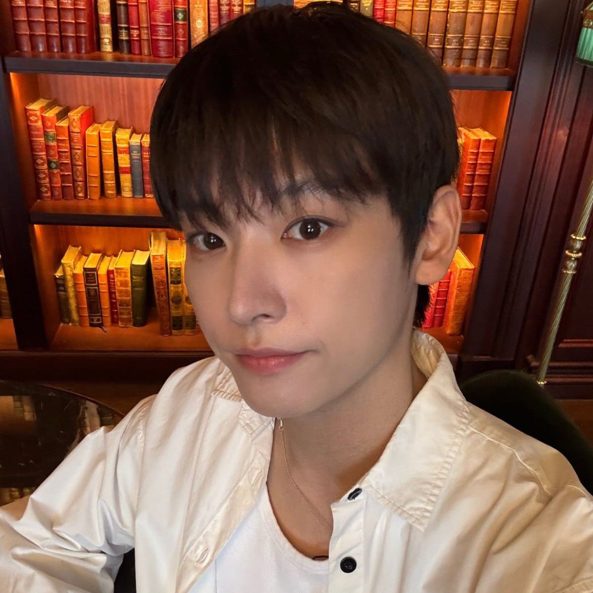 Latest photo of Inseong (SF9)