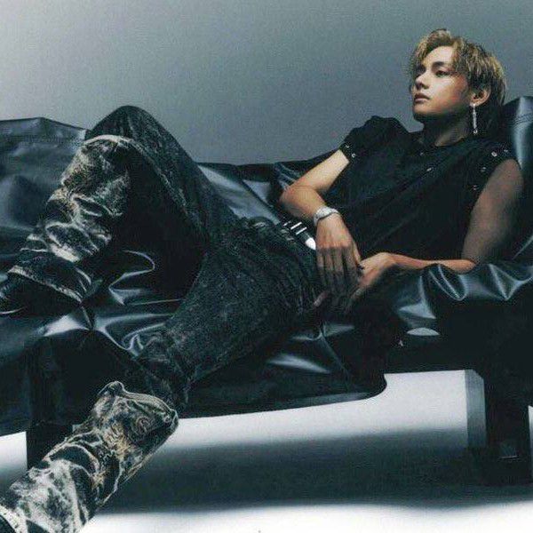 Recent activity shot of V (BTS)