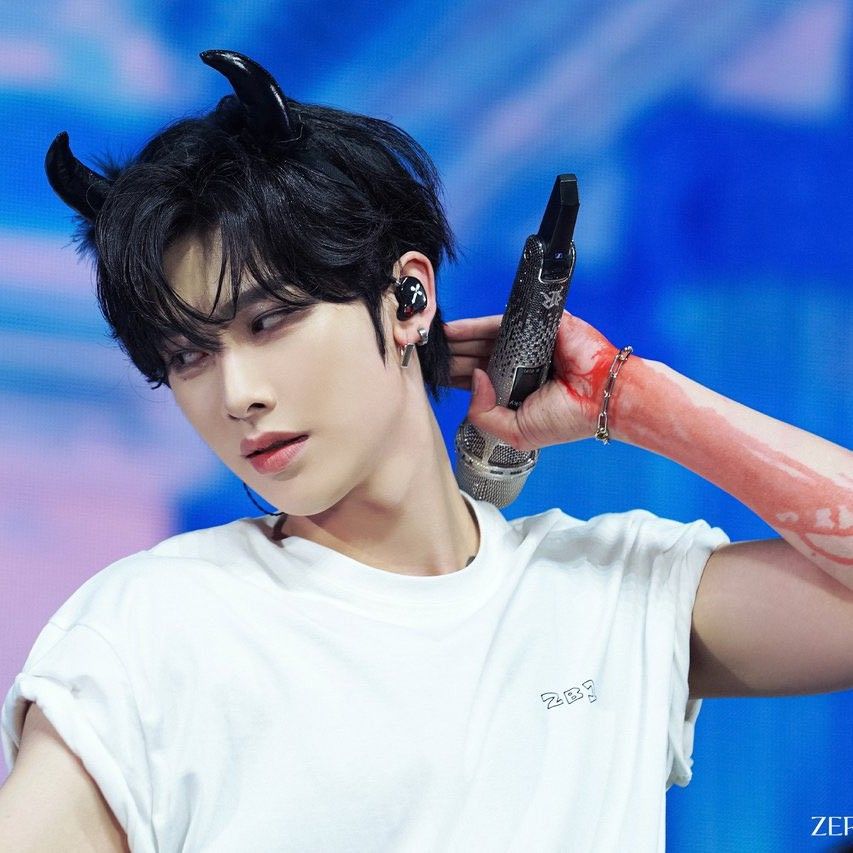 Latest photo of Ricky (ZEROBASEONE)