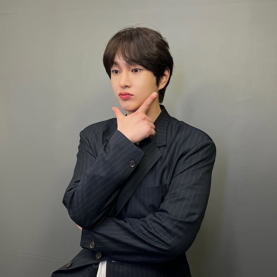 Recent activity shot of Onew (SHINee)