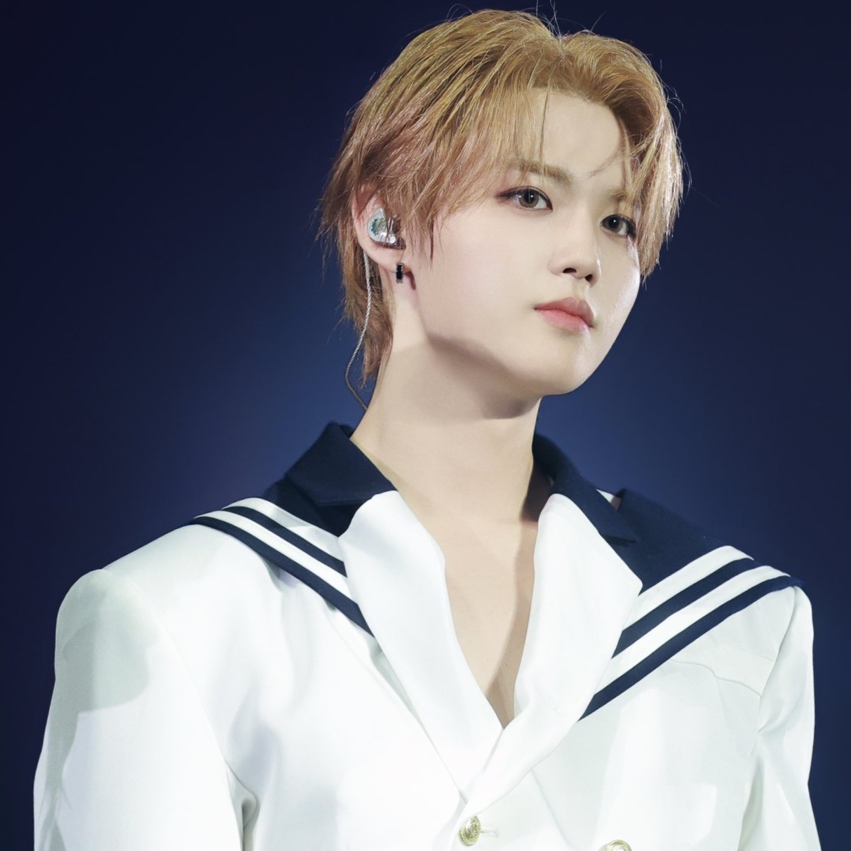 Behind-the-scenes cut of Doyoung (TREASURE)
