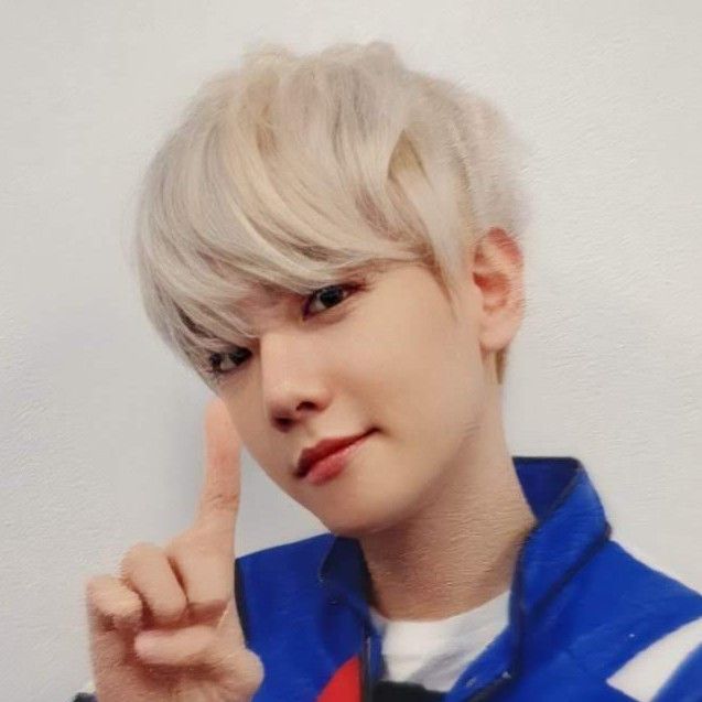 伯賢 (EXO)的最新活動照片