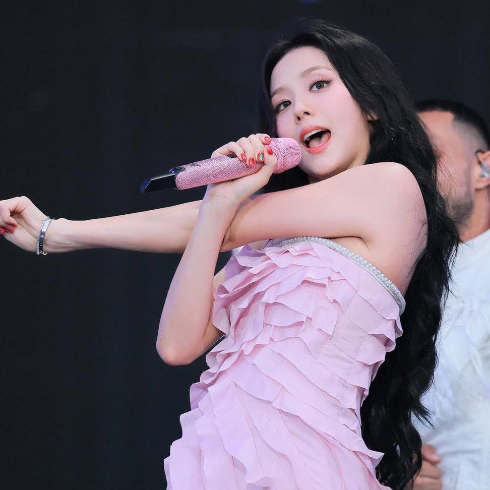 BLACKPINK의 비하인드 컷