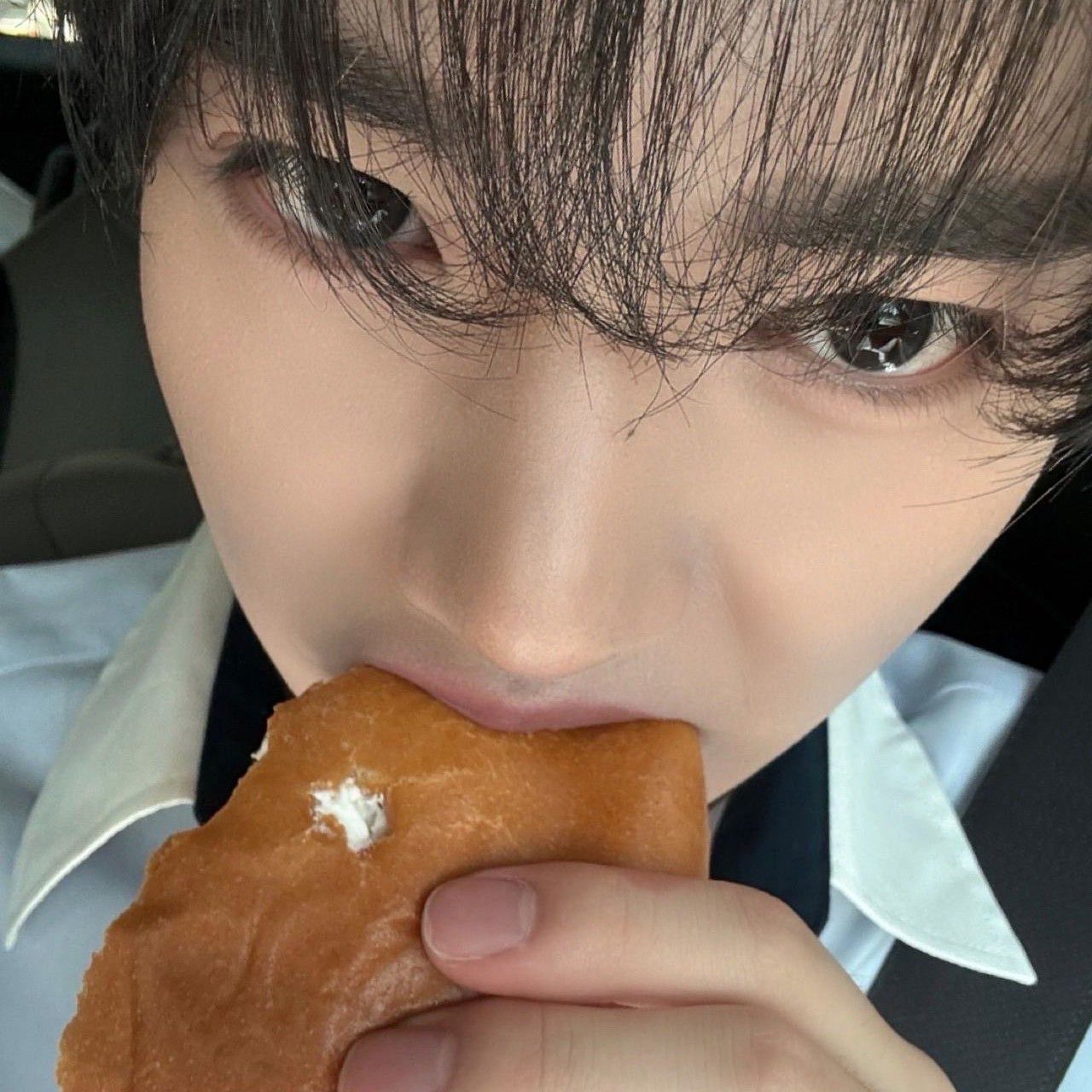 Recent activity shot of Han Yujin (ZEROBASEONE)